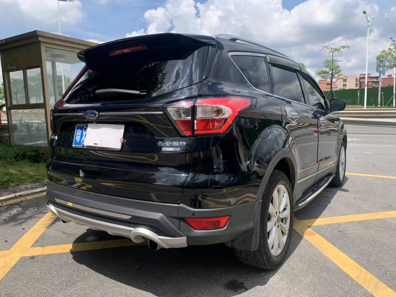 佛山17年福特翼虎4