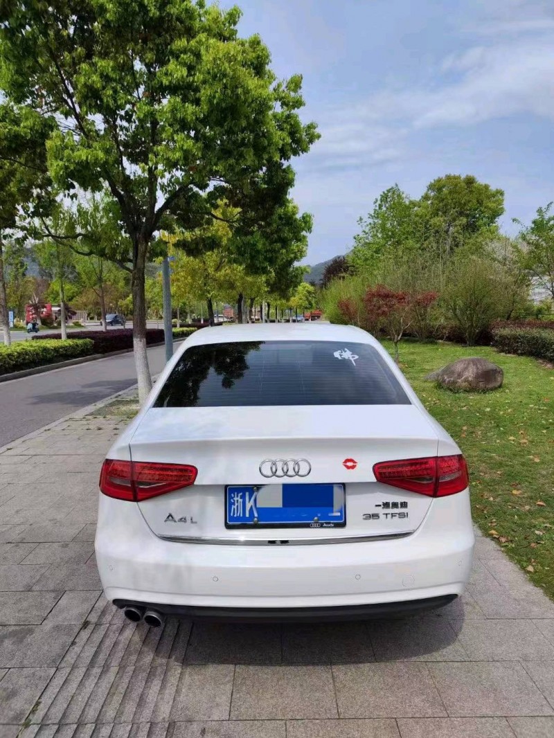 嘉兴16年奥迪A4L7