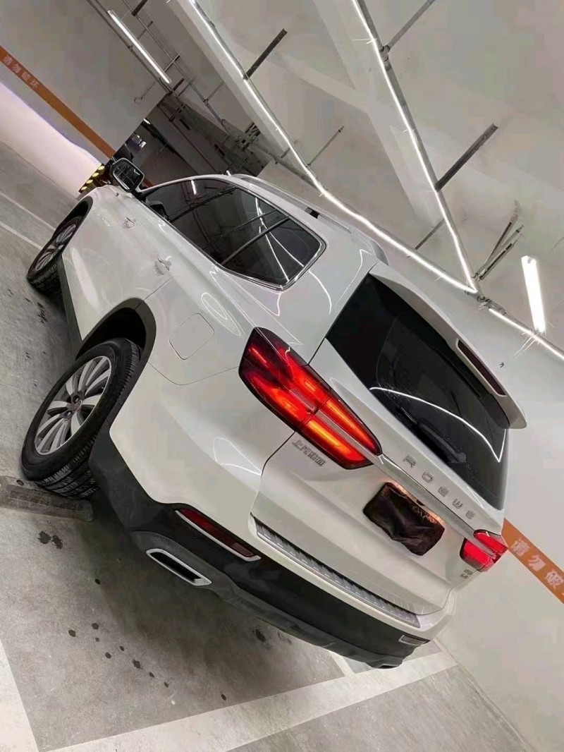 成都22年荣威RX84