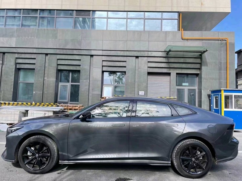 成都23年長安汽車UNI-V2