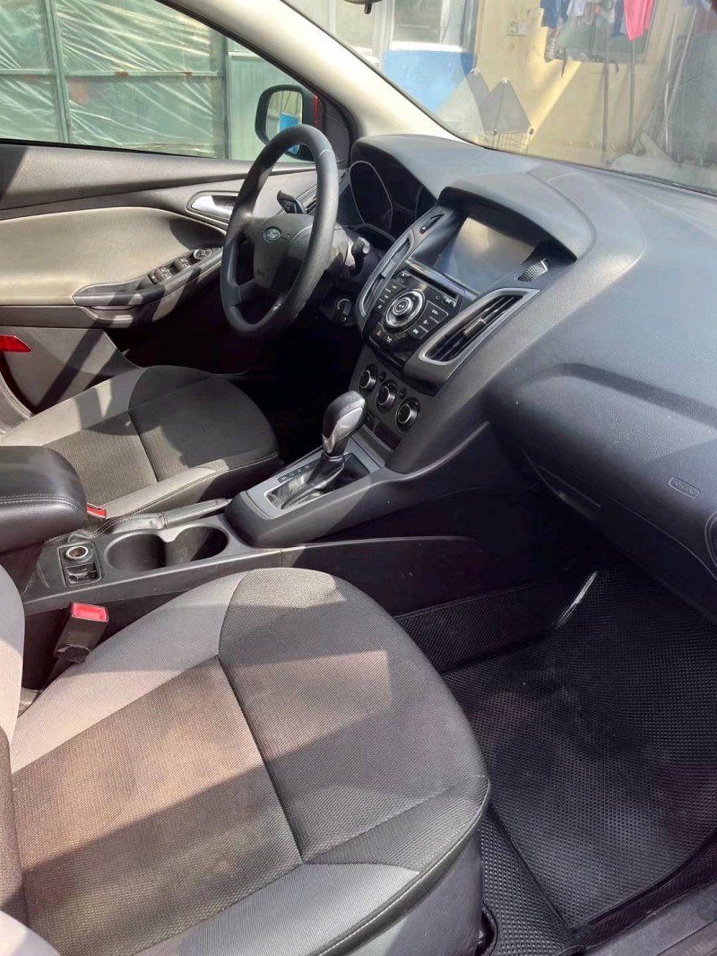 济南12年福特福克斯7