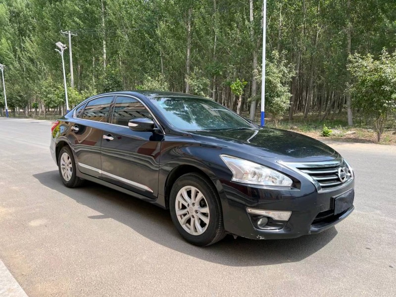 廊坊15年日产天籁2