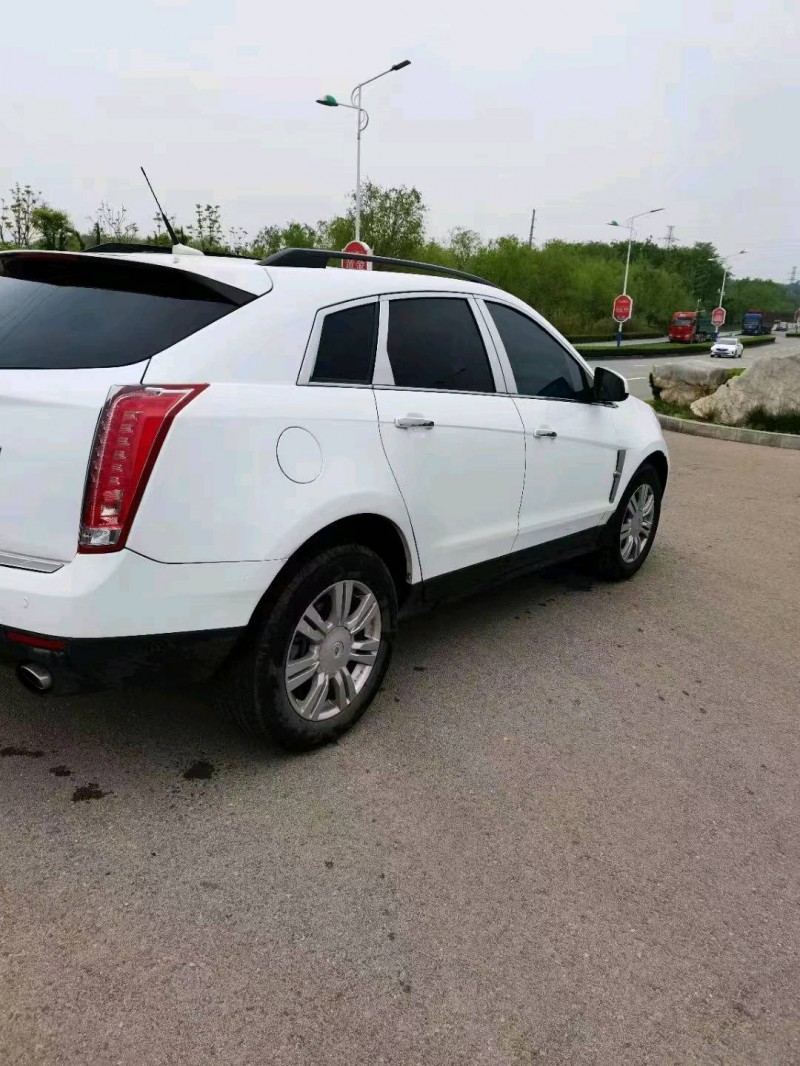济南12年凯迪拉克SRX2
