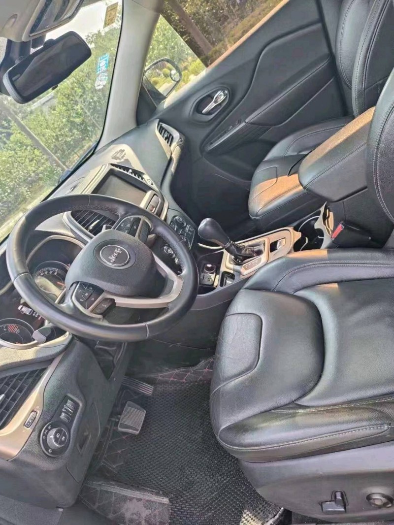 淄博18年Jeep自由光7