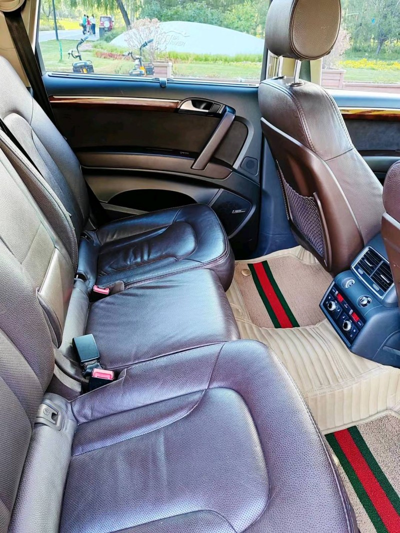 北京13年奥迪Q74