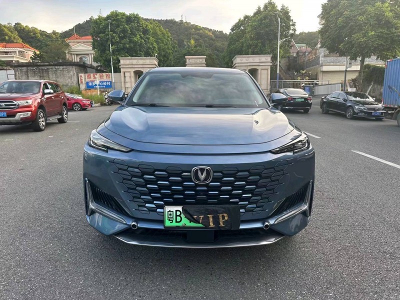 深圳22年長安汽車UNI-K1