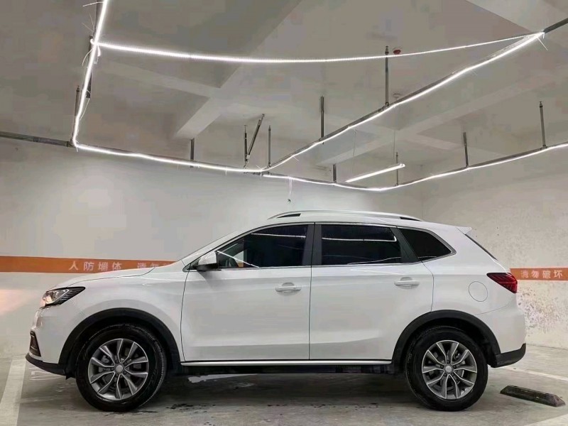 成都22年荣威RX53