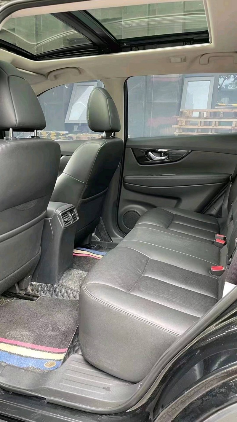 成都21年日产奇骏7