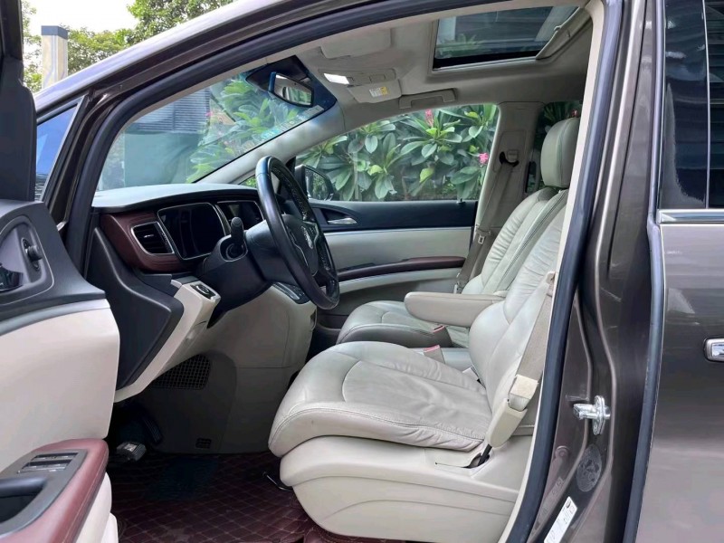 深圳17年别克GL84