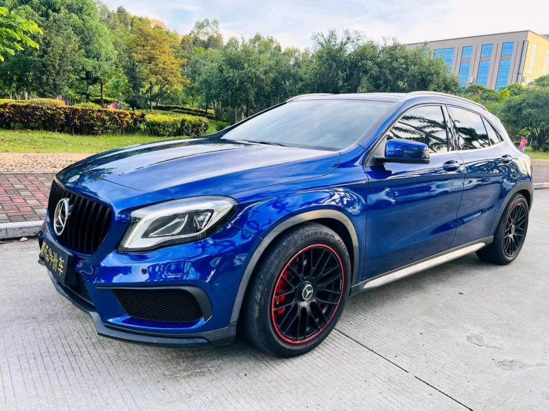 广州19年奔驰GLA3