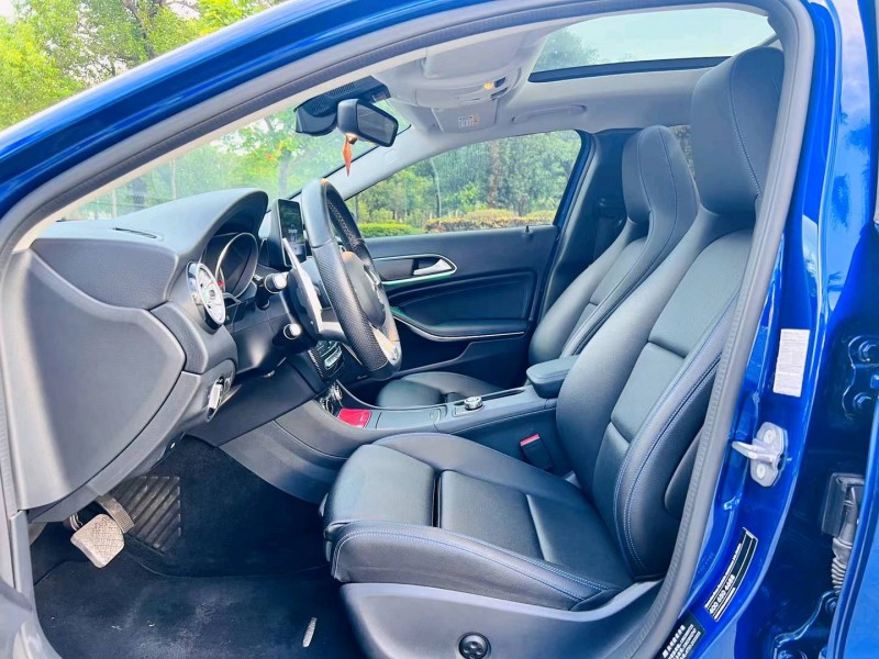 广州19年奔驰GLA8