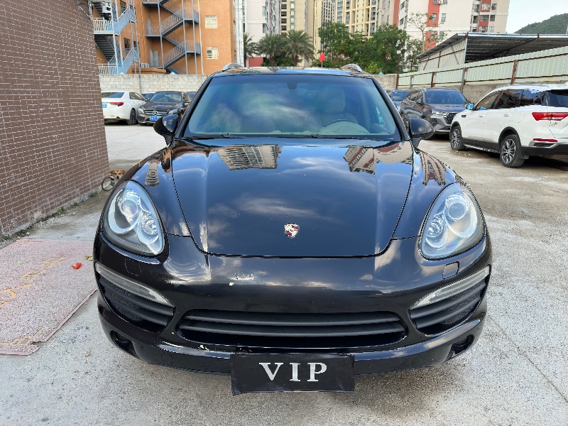珠海10年保时捷卡宴1