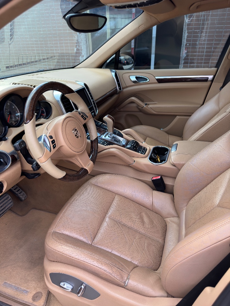 珠海10年保时捷卡宴6