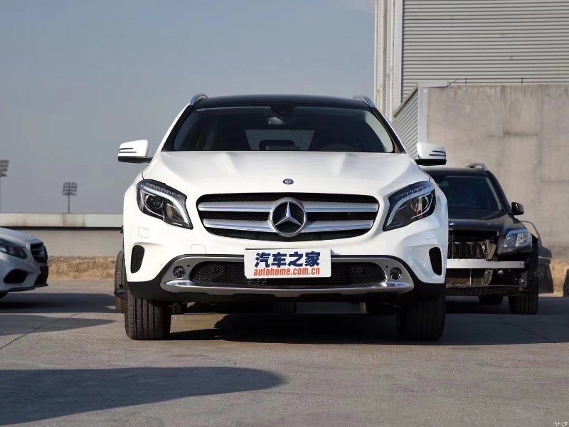 潍坊17年奔驰CLA1