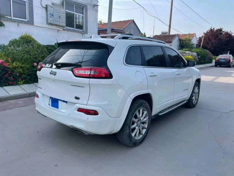 淄博18年Jeep自由光4