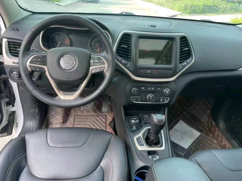 淄博18年Jeep自由光5