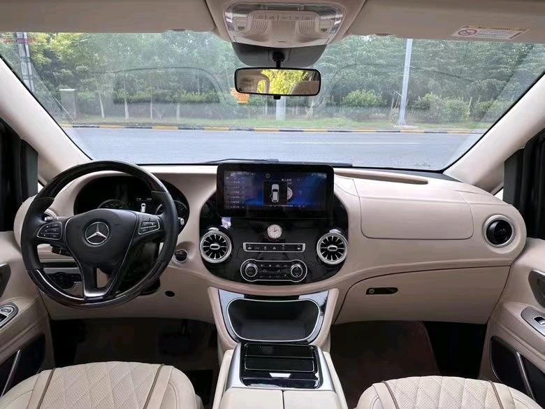 盐城21年奔驰威霆7