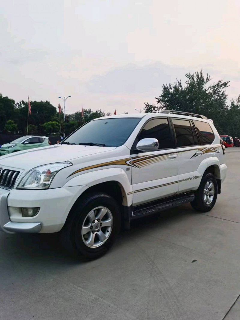 宜昌08年丰田普拉多2