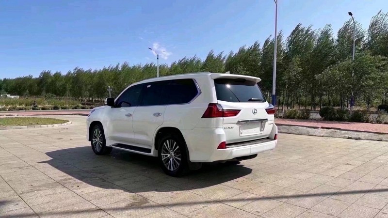 淄博16年雷克萨斯LX8