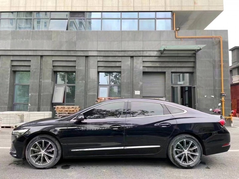 成都20年别克君越3