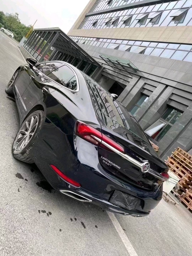 成都20年别克君越6