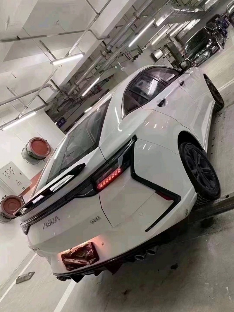 成都22年东风奕炫6