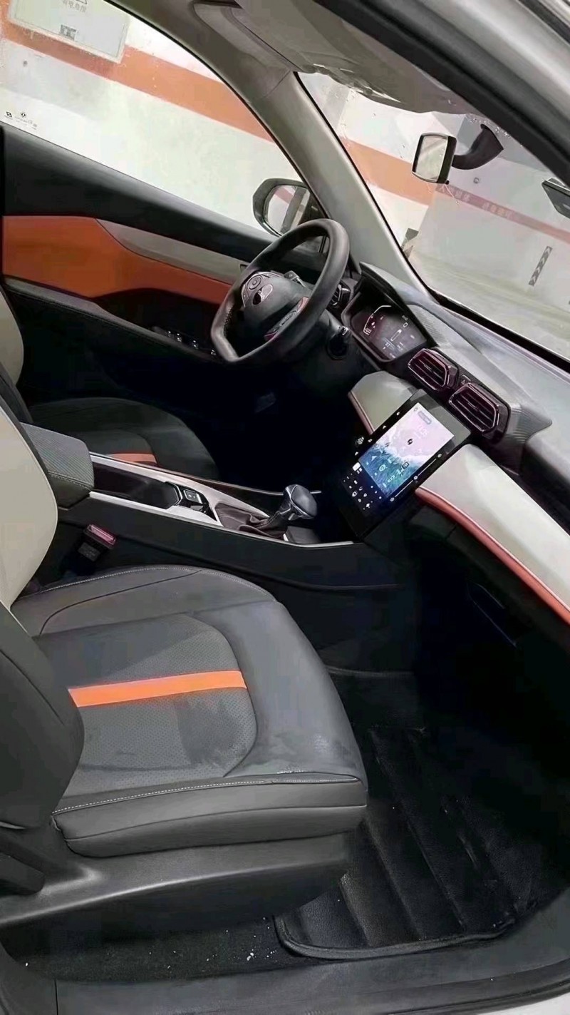 成都22年东风奕炫8