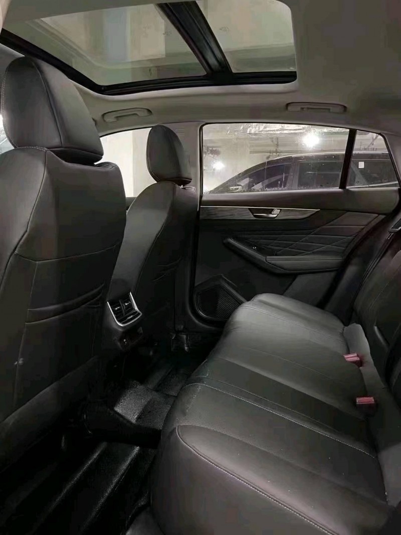 成都22年东风奕炫7