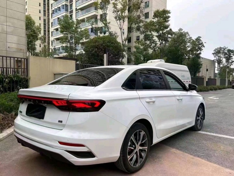 成都22年吉利帝豪6