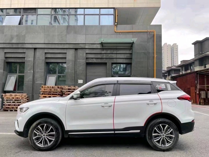 成都20年吉利博越3