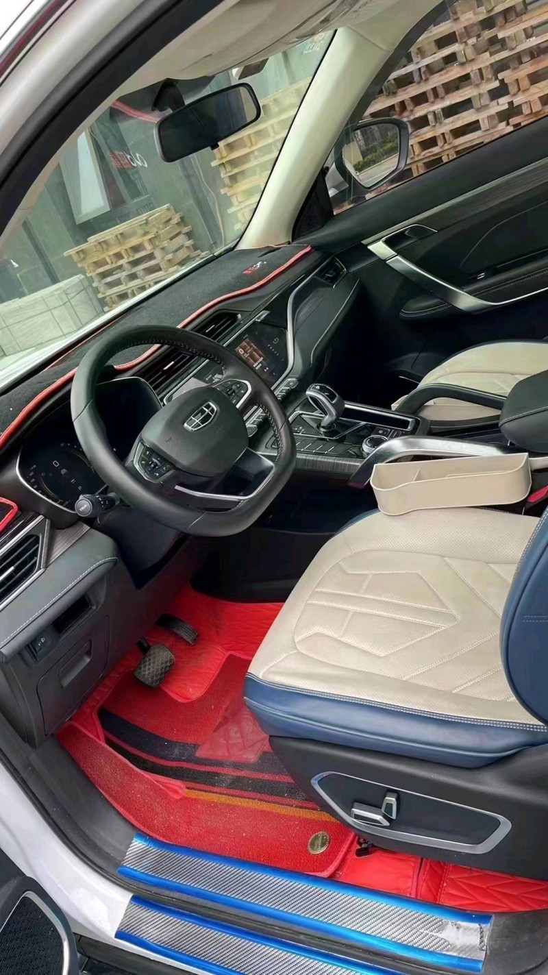 成都20年吉利博越5