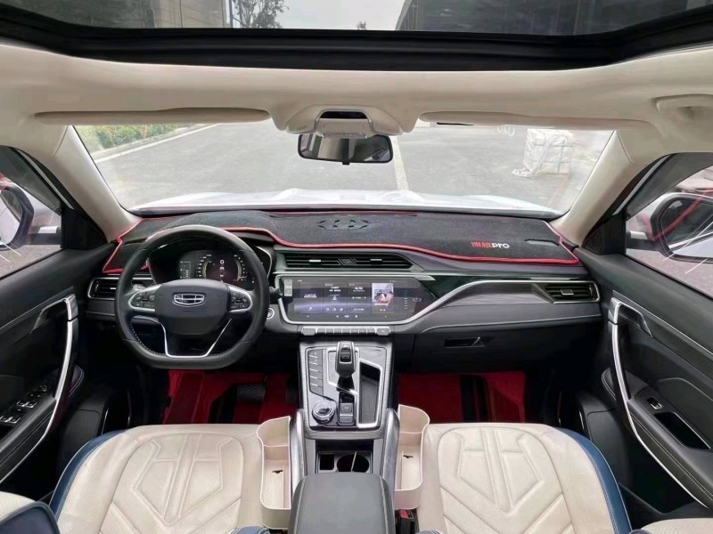 成都20年吉利博越9