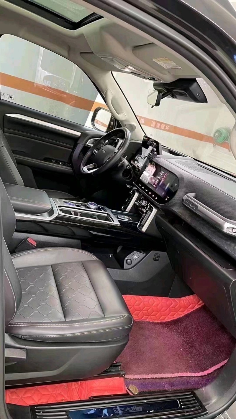 成都22年哈弗大狗8