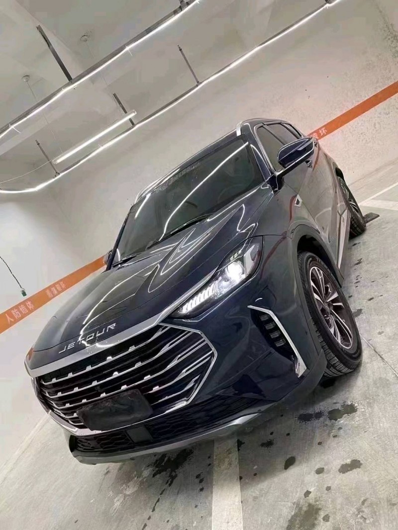 成都21年奇瑞捷途X702