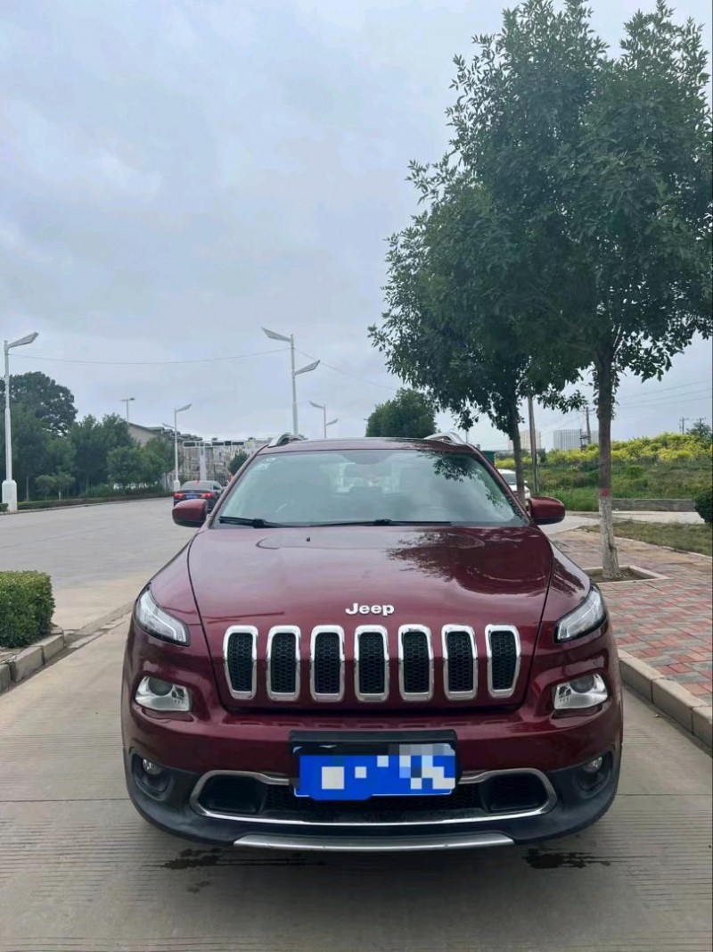 石家庄16年Jeep自由光1