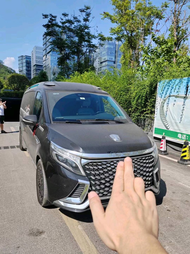 重庆22年奔驰傲旋大白鲨2