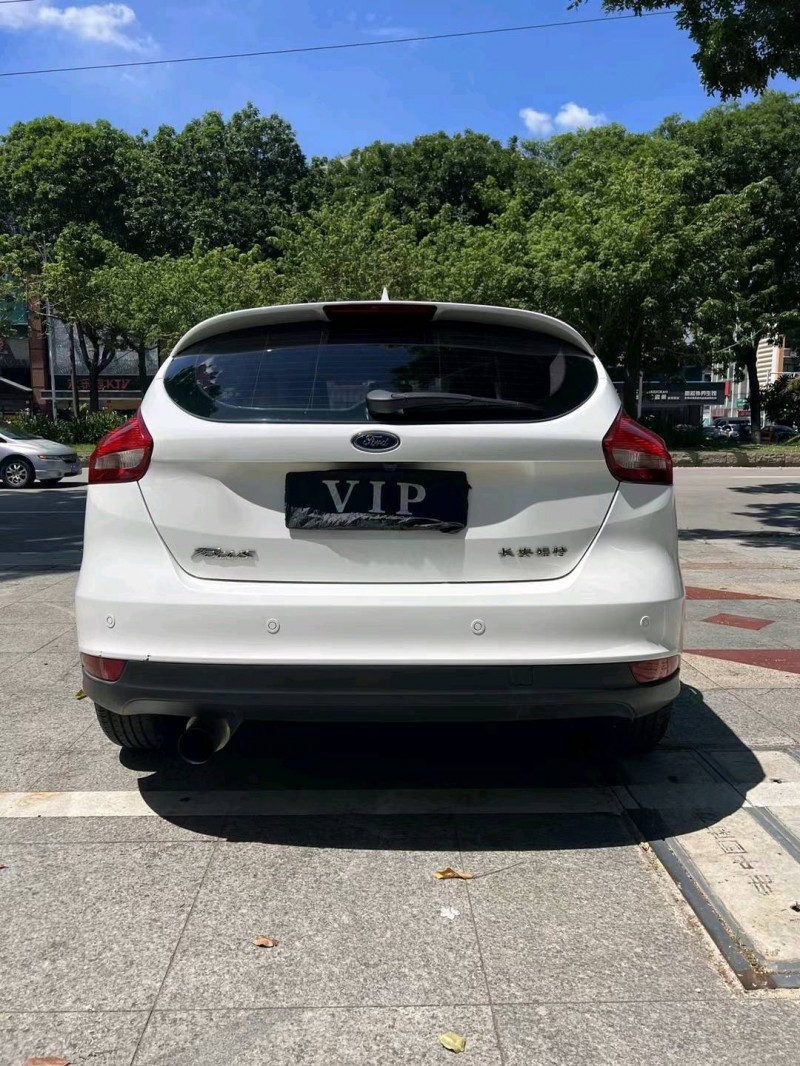 东莞17年福特福克斯9