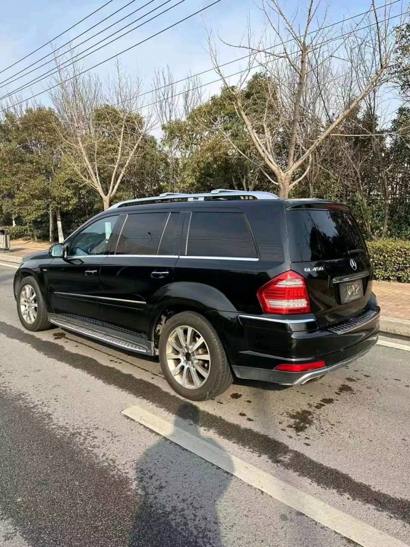 常州12年奔驰GL8