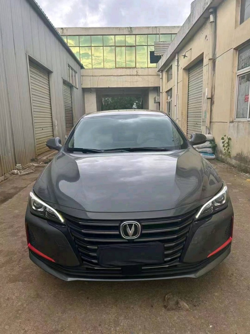常州21年長安汽車銳程CC1