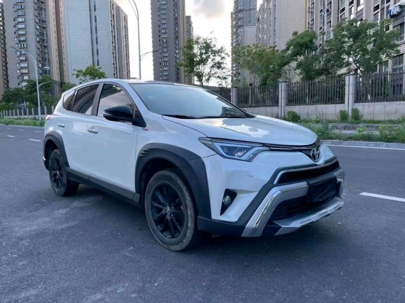 常州19年丰田RAV43