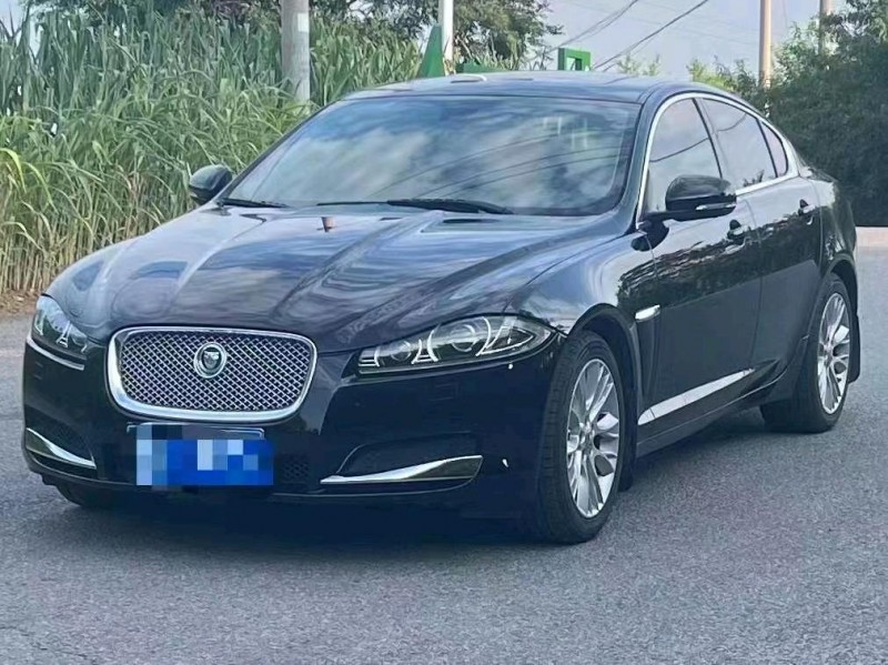 青岛12年捷豹XF3