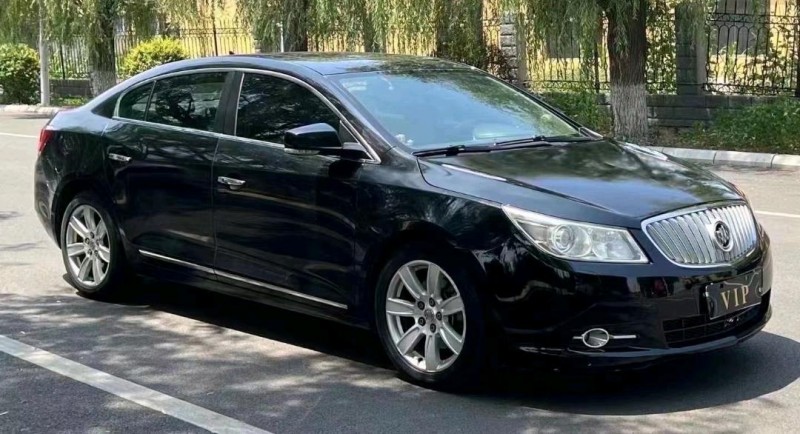 青岛11年别克君越2