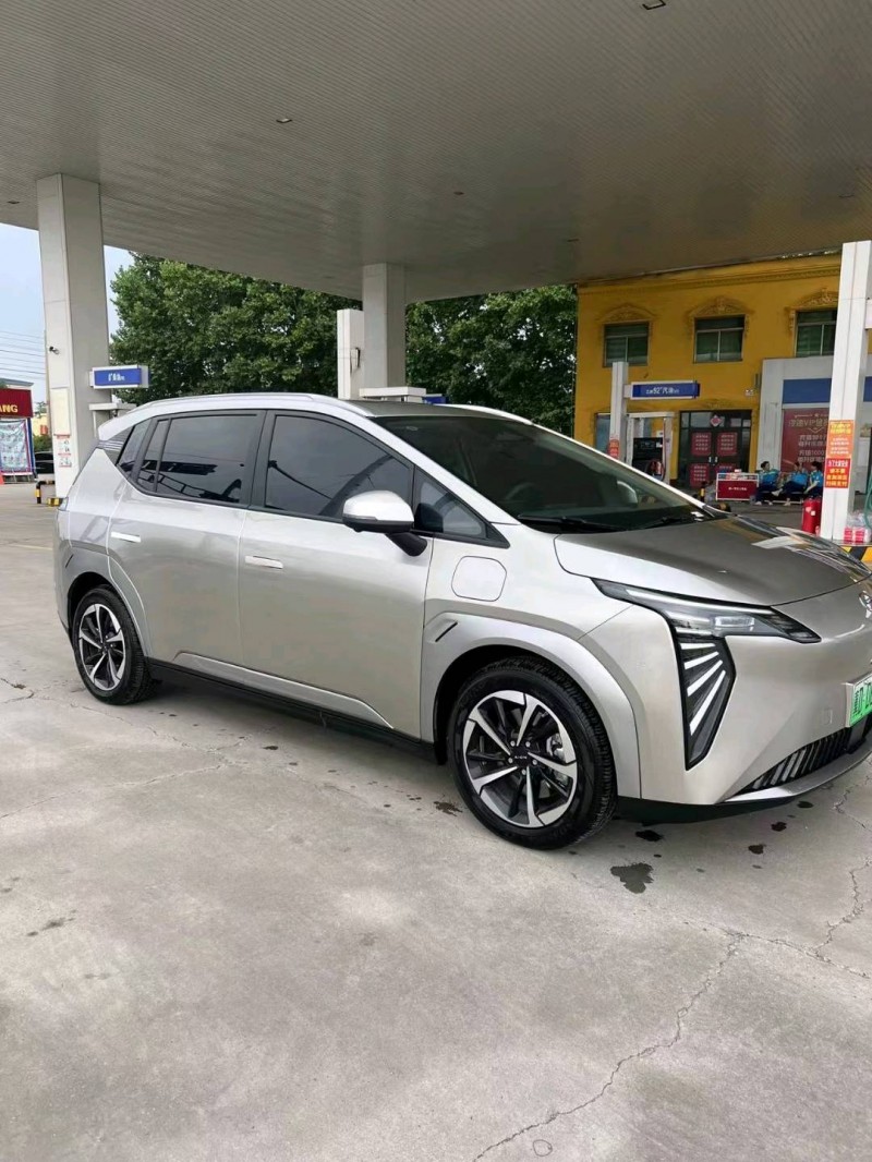 保定23年传祺埃安Y3