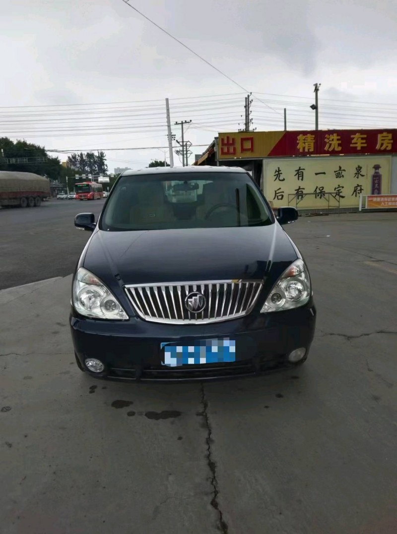 保定15年别克GL81