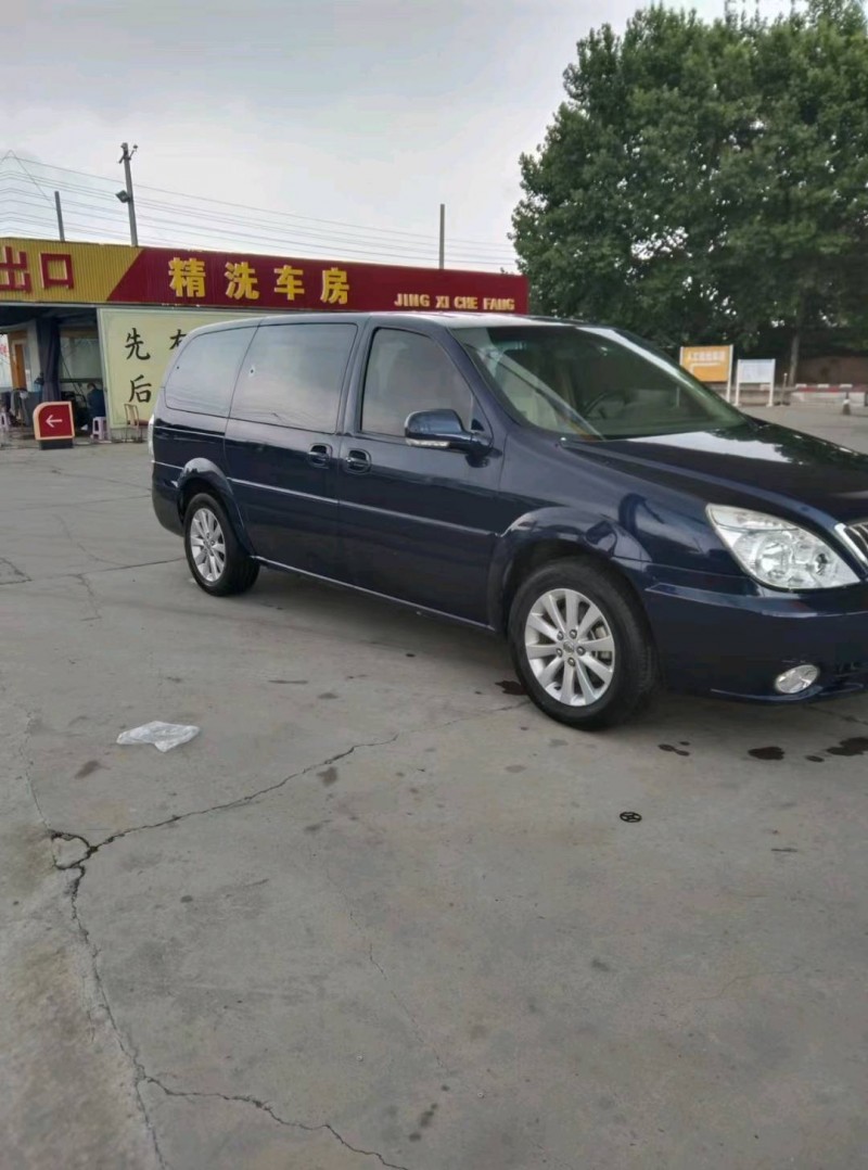 保定15年别克GL82