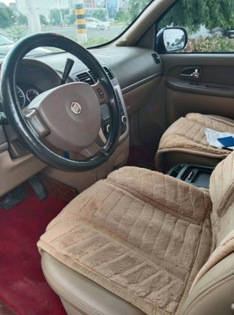 保定15年别克GL86