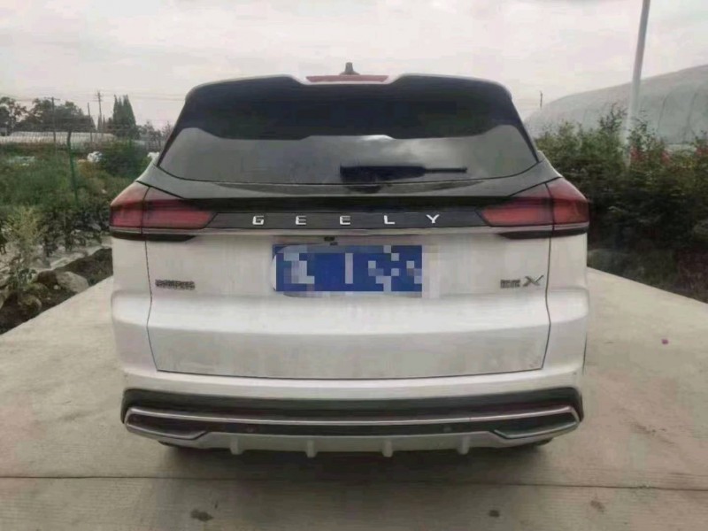 德陽22年吉利博越2