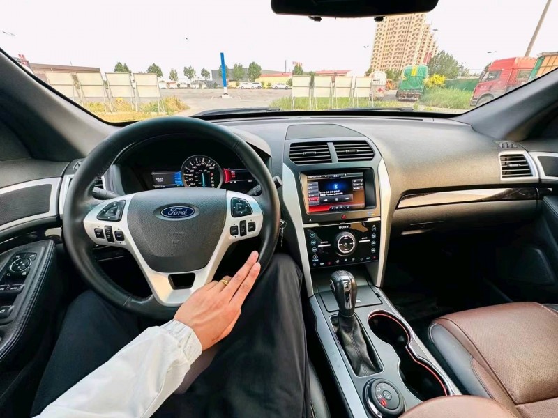 沧州15年福特探险者4