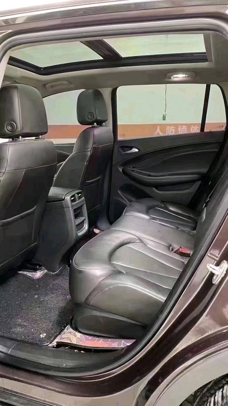 成都19年别克昂科威7