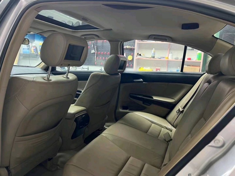 济南08年本田雅阁4